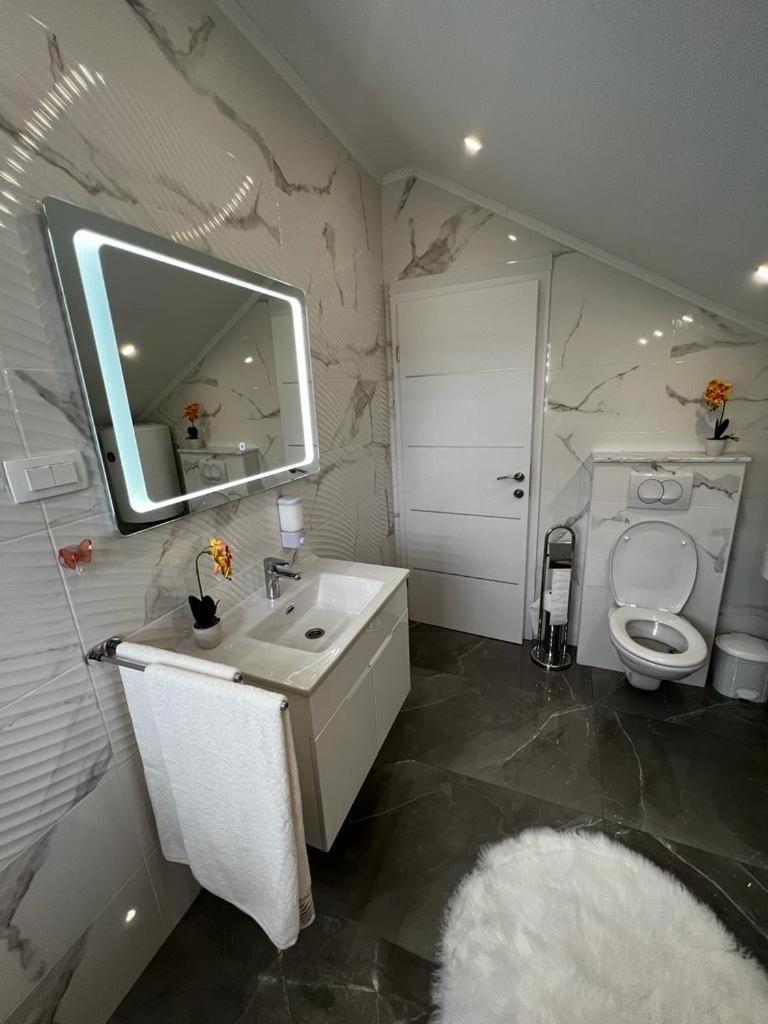 Luxury Apartment Megy Otočac Eksteriør billede
