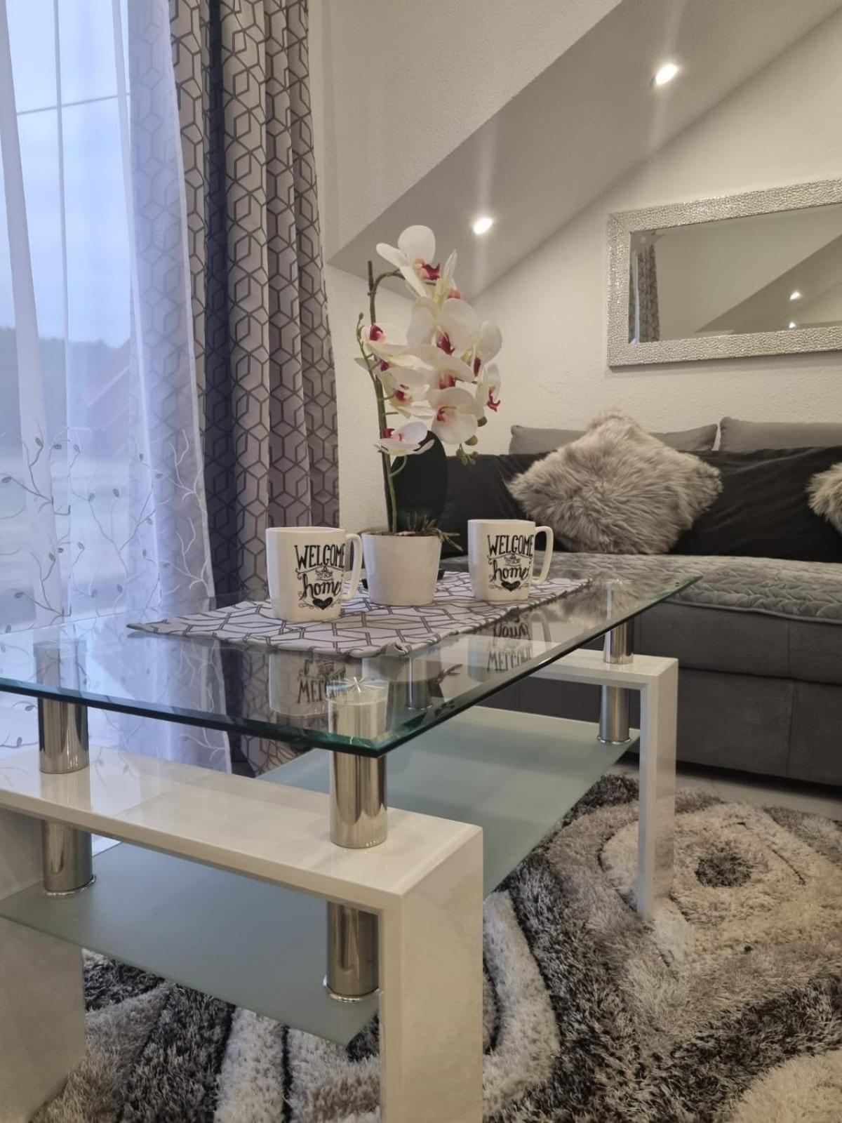 Luxury Apartment Megy Otočac Eksteriør billede